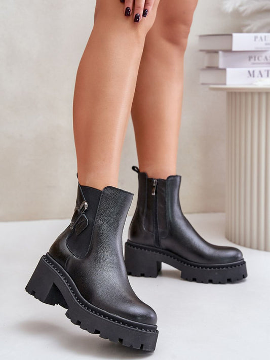 Botine cu toc Step in style, Model 202816, Negru - material piele naturala  Căptușeală simțit  Footbed pânză  Înălţimea carâmbului 15.5 cm Înălţimea tocului 6.5 cm Înălţimea platformei 3 cm