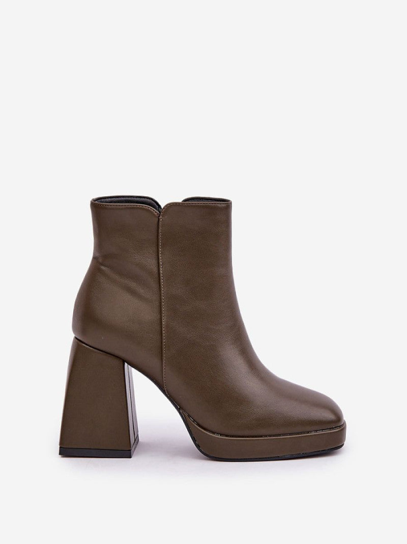 Botine cu toc Step in style, Model 204677, Verde - material imitație de piele  Căptușeală pătură de pantofi  Footbed pătură de pantofi  Înălţimea carâmbului 11.5 cm Înălţimea tocului 9.5 cm Înălţimea platformei 5.5 cm