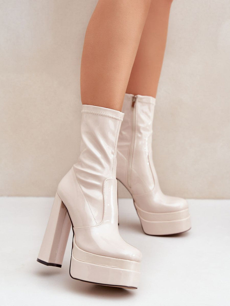 Botine cu toc Step in style, Model 204681, Bej - material imitație de piele  Căptușeală pânză  Footbed pătură de pantofi  Înălţimea carâmbului 19 cm Înălţimea tocului 14.5 cm