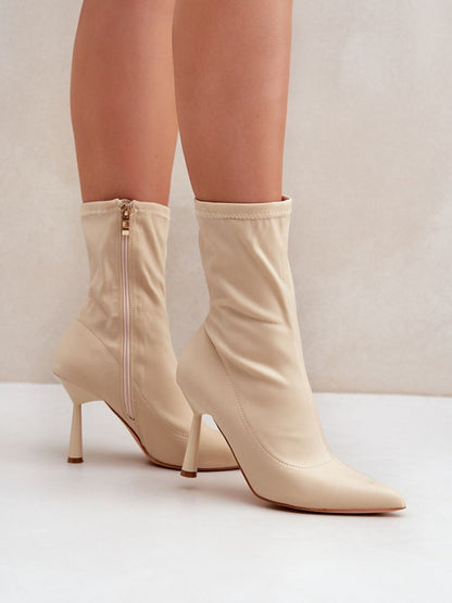 Botine cu toc Step in style, Model 204701, Bej - material pânză  Footbed imitație de piele  Înălţimea carâmbului 19 cm Înălţimea tocului 9 cm