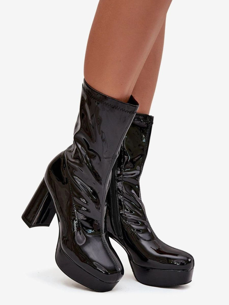 Botine cu toc Step in style, Model 219264, Negru - material imitație de piele  Căptușeală pânză  Footbed pătură de pantofi  Înălţimea carâmbului 21 cm Înălţimea tocului 10 cm