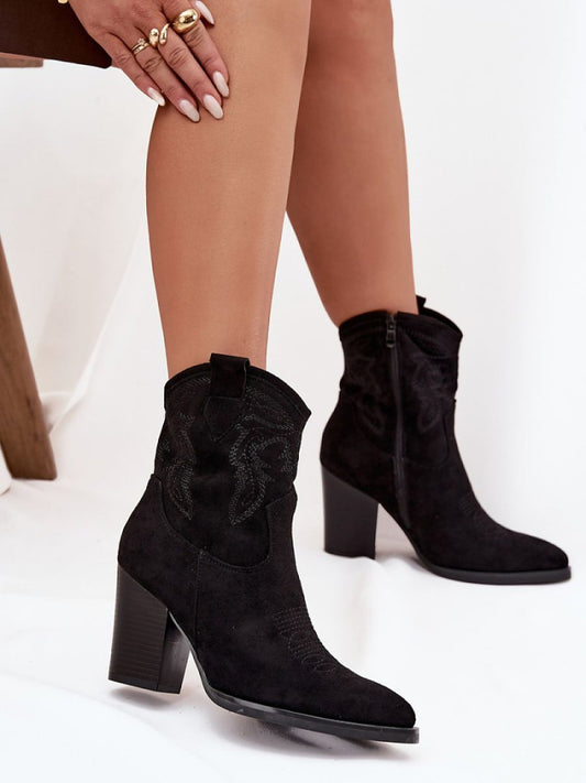 Botine cu toc Step in style, Model 220510, Negru - material piele artificiala piele  Footbed pânză  Înălţimea carâmbului 16 cm Înălţimea tocului 9 cm