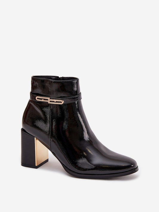 Botine cu toc Step in style, Model 220691, Negru - material imitație de piele  Footbed imitație de piele  Înălţimea carâmbului 10 cm Înălţimea tocului 8 cm