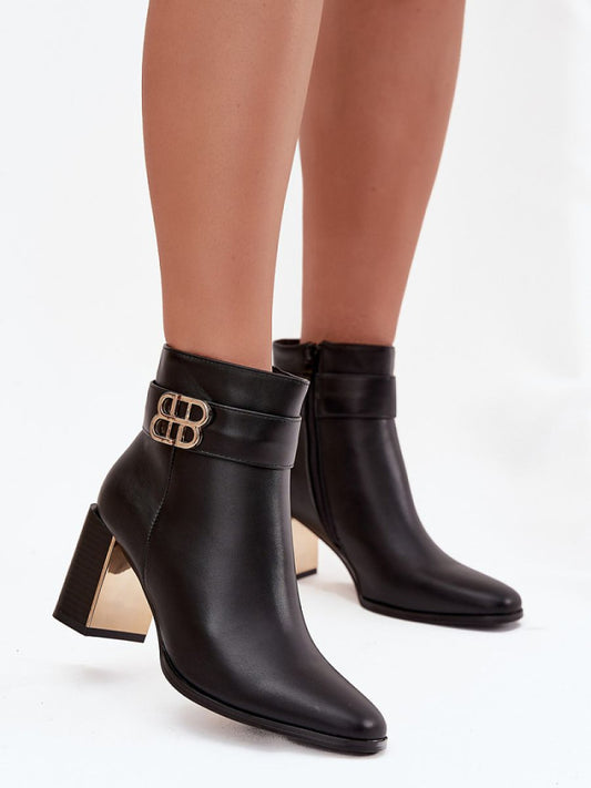 Botine cu toc Step in style, Model 220694, Negru - material imitație de piele  Footbed imitație de piele  Înălţimea carâmbului 11.5 cm Înălţimea tocului 7.5 cm