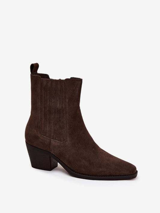 Botine cu toc Step in style, Model 220698, Maro - material piele naturală de căprioară  Căptușeală pătură de pantofi  Footbed pătură de pantofi  Înălţimea carâmbului 15 cm Înălţimea tocului 6 cm