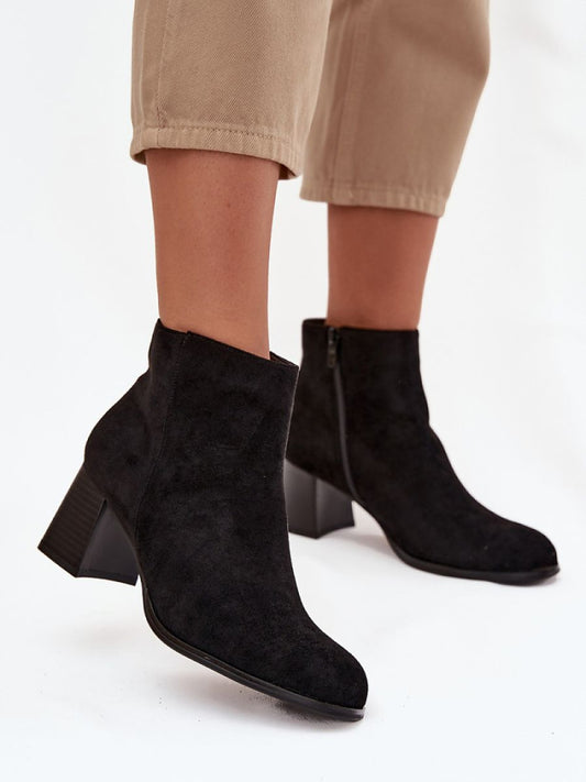 Botine cu toc Step in style, Model 220711, Negru - material piele artificiala piele  Footbed pânză  Înălţimea carâmbului 10 cm Înălţimea tocului 6.5 cm