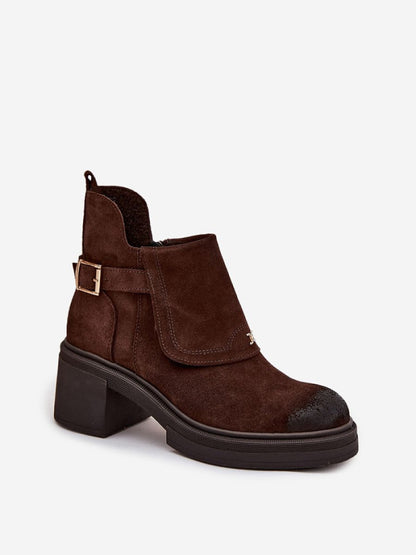 Botine cu toc Step in style, Model 220893, Maro - material piele naturală de căprioară  Căptușeală simțit  Footbed simțit  Înălţimea carâmbului 12.5 cm Înălţimea tocului 6.5 cm