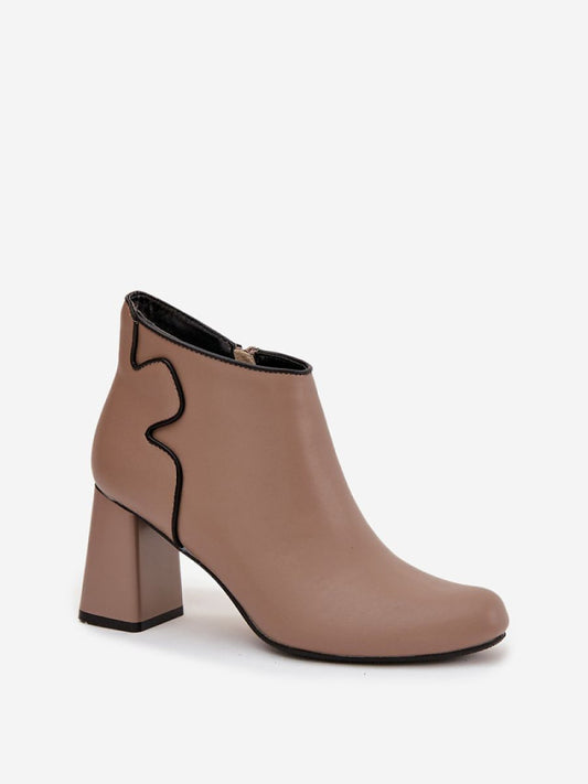 Botine cu toc Step in style, Model 222520, Bej - material piele naturala  Căptușeală pătură de pantofi  Footbed pătură de pantofi  Înălţimea carâmbului 10 cm Înălţimea tocului 8 cm