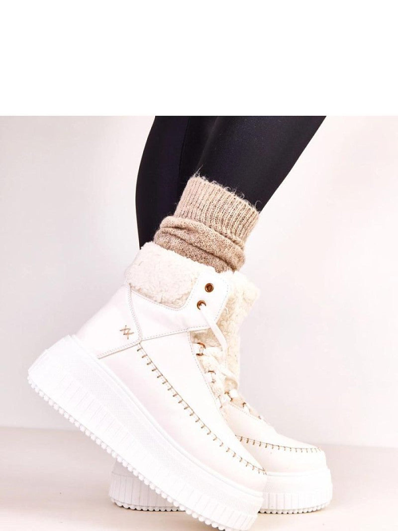 Botine sport Solea, Model 219937, Alb - material imitație de piele  Căptușeală blană  Footbed pânză  Înălţimea carâmbului 12 cm Înălţimea platformei 6.5 cm