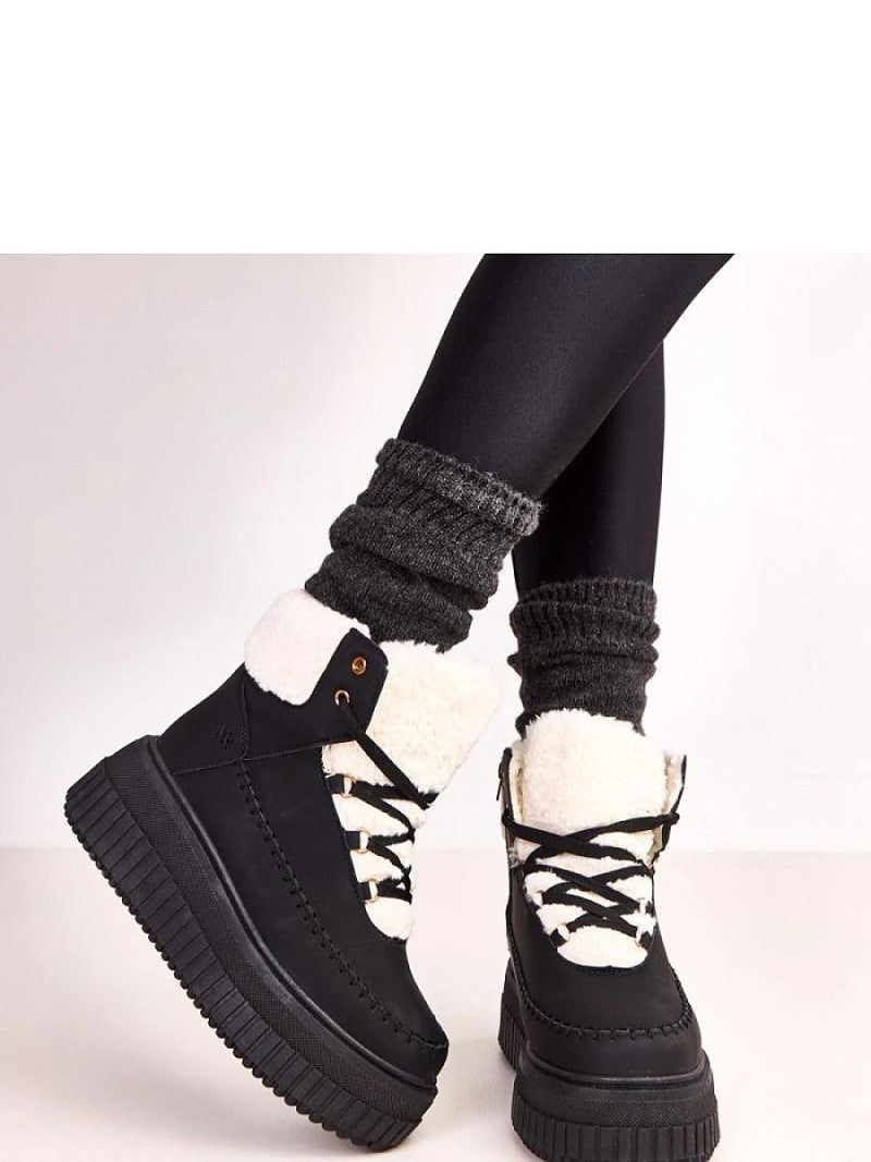 Botine sport Solea, Model 219939, Negru - material imitație de piele  Căptușeală blană  Footbed pânză  Înălţimea carâmbului 12 cm Înălţimea platformei 6.5 cm