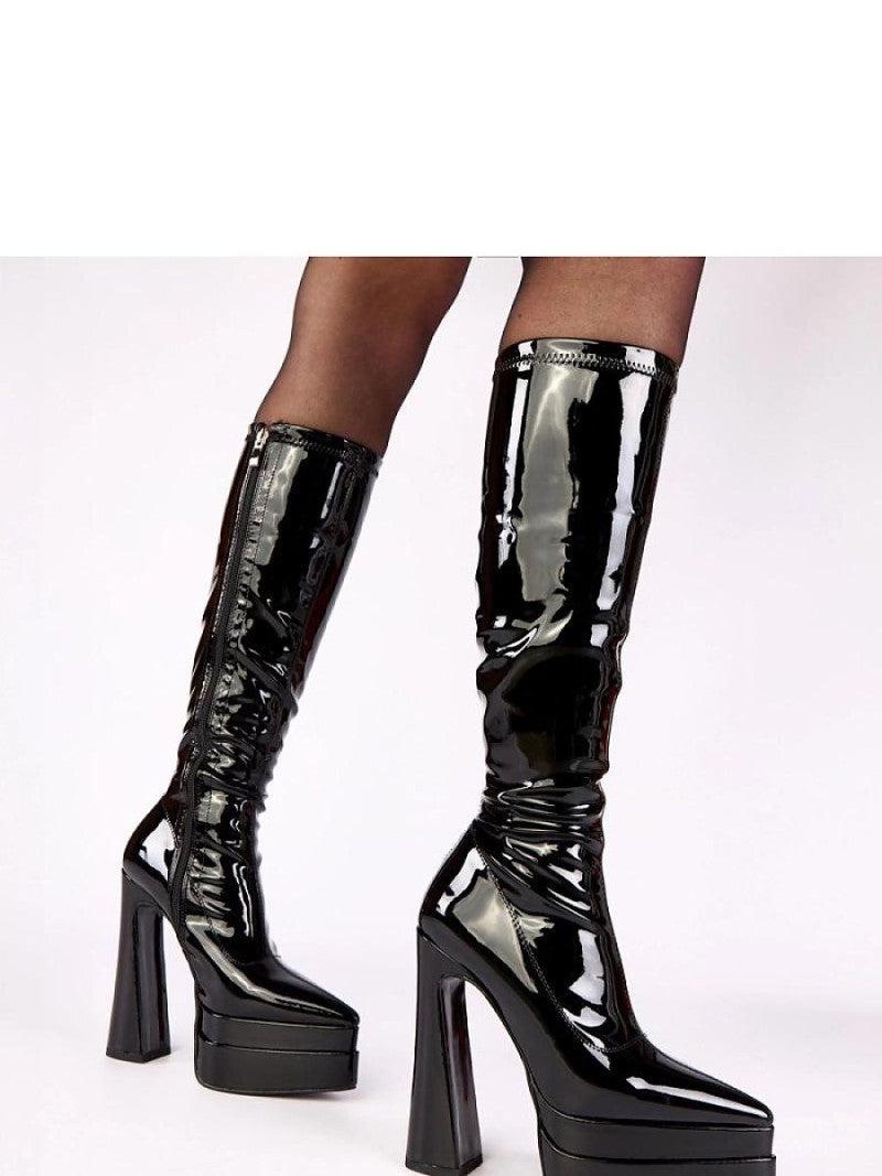 Cizme cu toc Solea, Model 221356, Negru - material imitație de piele  Footbed pânză  Înălţimea carâmbului 37 cm Înălţimea tocului 15 cm Înălţimea platformei 5 cm