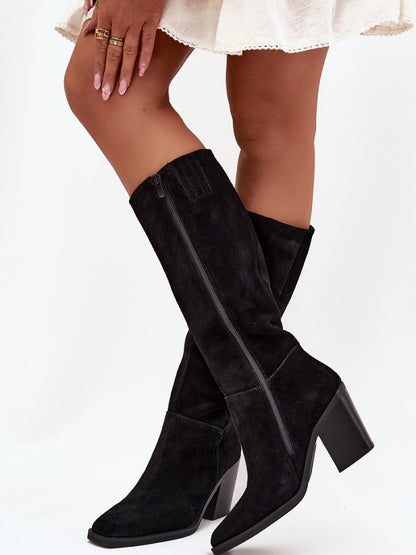 Cizme cu toc Step in style, Model 216797, Negru - material piele naturală de căprioară  Căptușeală pânză  Footbed pânză  Înălţimea carâmbului 36 cm Înălţimea tocului 8.5 cm