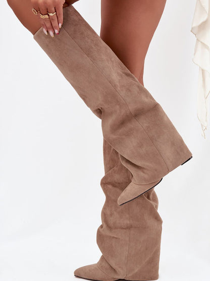 Cizme cu toc Step in style, Model 216987, Bej - material piele artificiala piele  Căptușeală pătură de pantofi  Footbed pătură de pantofi  Înălţimea carâmbului 39 cm Înălţimea tocului 11 cm