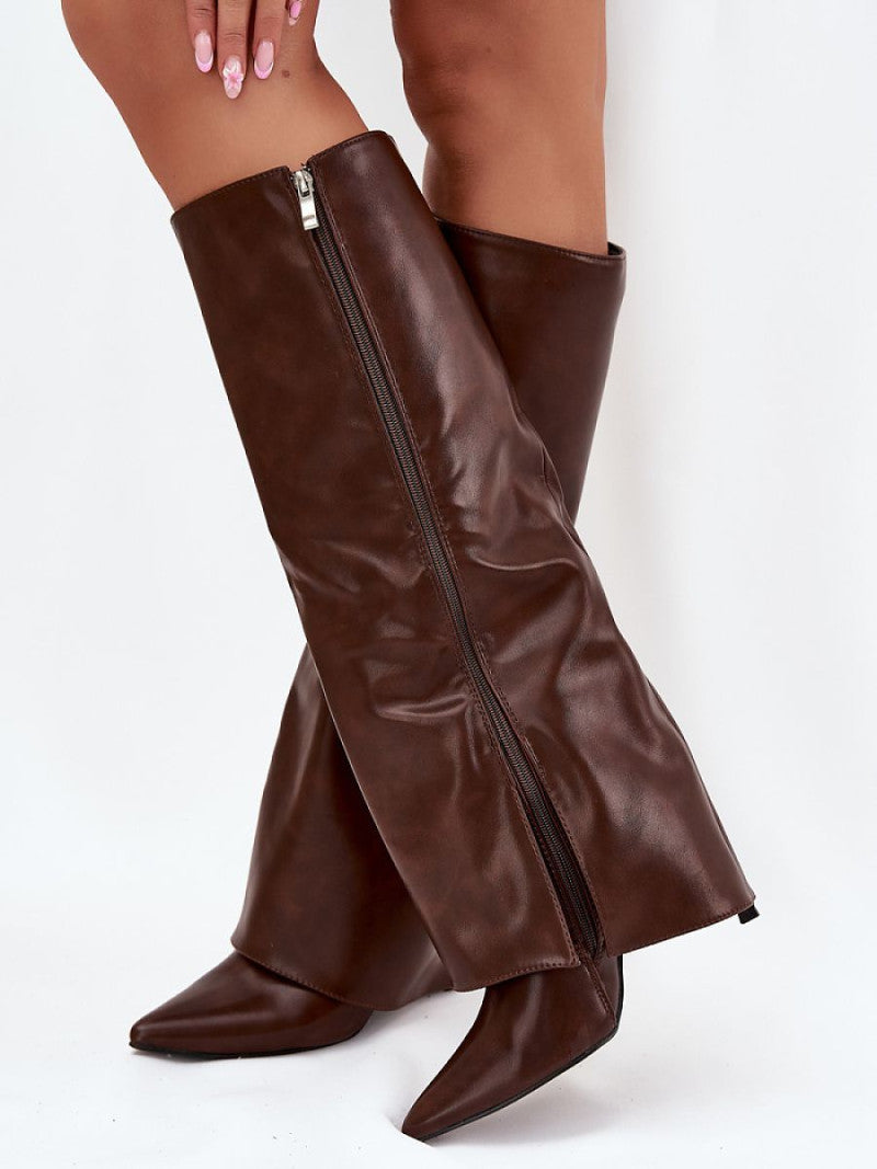 Cizme cu toc Step in style, Model 218093, Maro - material imitație de piele  Căptușeală pătură de pantofi  Footbed pătură de pantofi  Înălţimea carâmbului 39 cm Înălţimea tocului 10 cm
