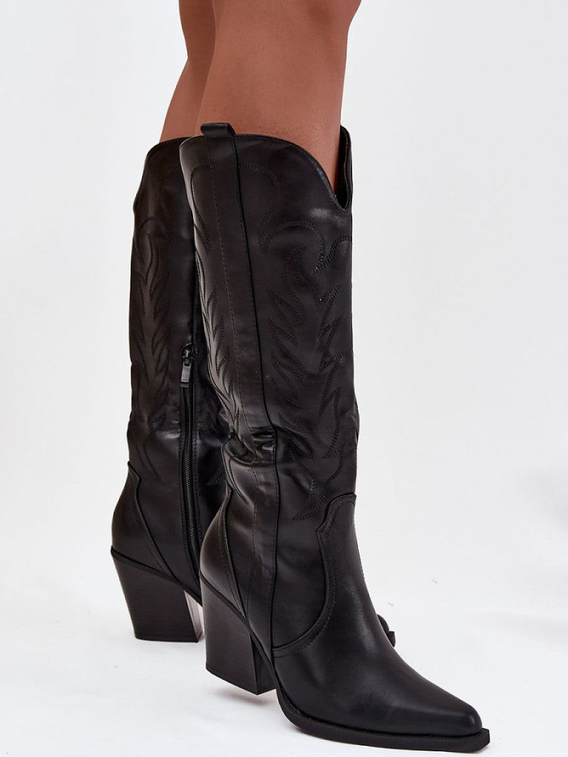 Cizme cu toc Step in style, Model 220714, Negru - material imitație de piele  Căptușeală pătură de pantofi  Footbed imitație de piele  Înălţimea carâmbului 37 cm Înălţimea tocului 8 cm