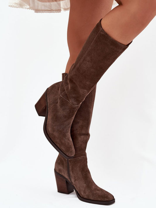 Cizme cu toc Step in style, Model 223008, Maro - material piele naturală de căprioară  Footbed pânză  Înălţimea carâmbului 36 cm Înălţimea tocului 8.5 cm