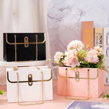 Gentuță model romburi cu lănțișor auriu - alb (set 10 buc)