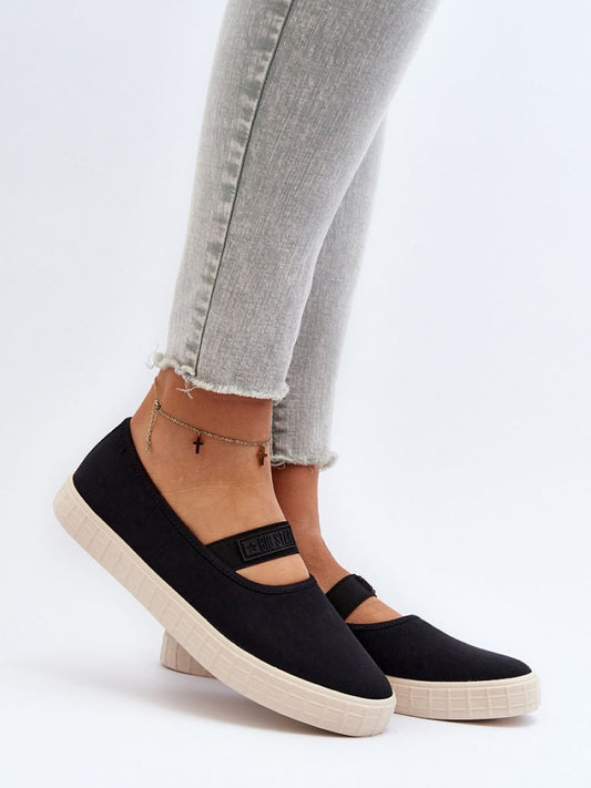 Tenişi Step in style, Model 194982, Negru - material pânză  Footbed pânză  Înălţimea carâmbului 5 cm Înălțimea tălpii 2.5 cm